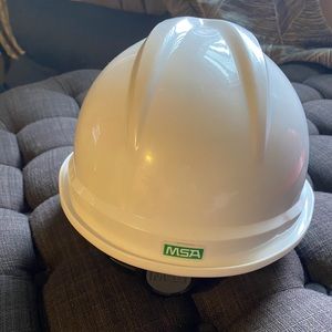MSA V-Gard Full-Brim Hard Hats